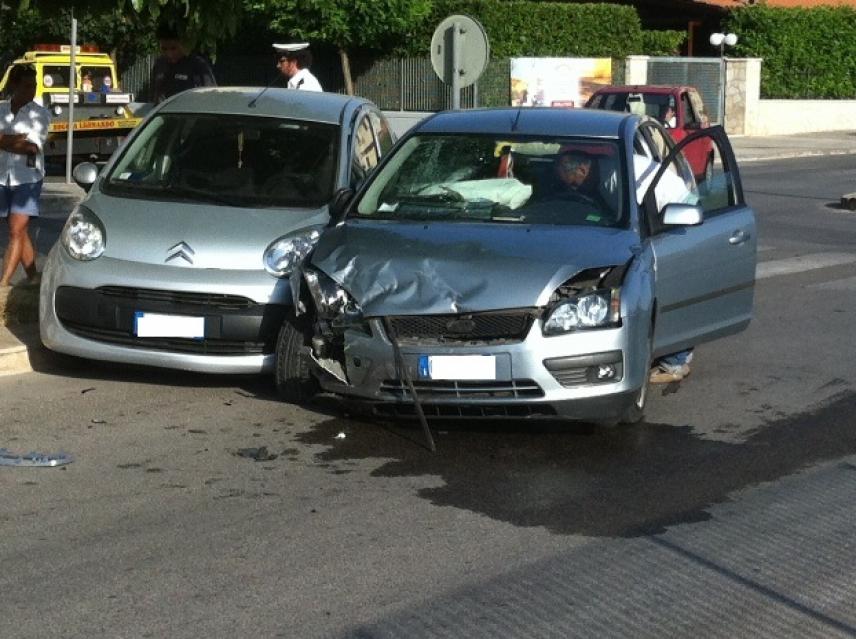 Incidente nel centro abitato di Fasano - Cronaca Fasano